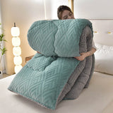 Snugvale | Thick Sherpa Winter Blanket Integrated Quilt Core — view 19